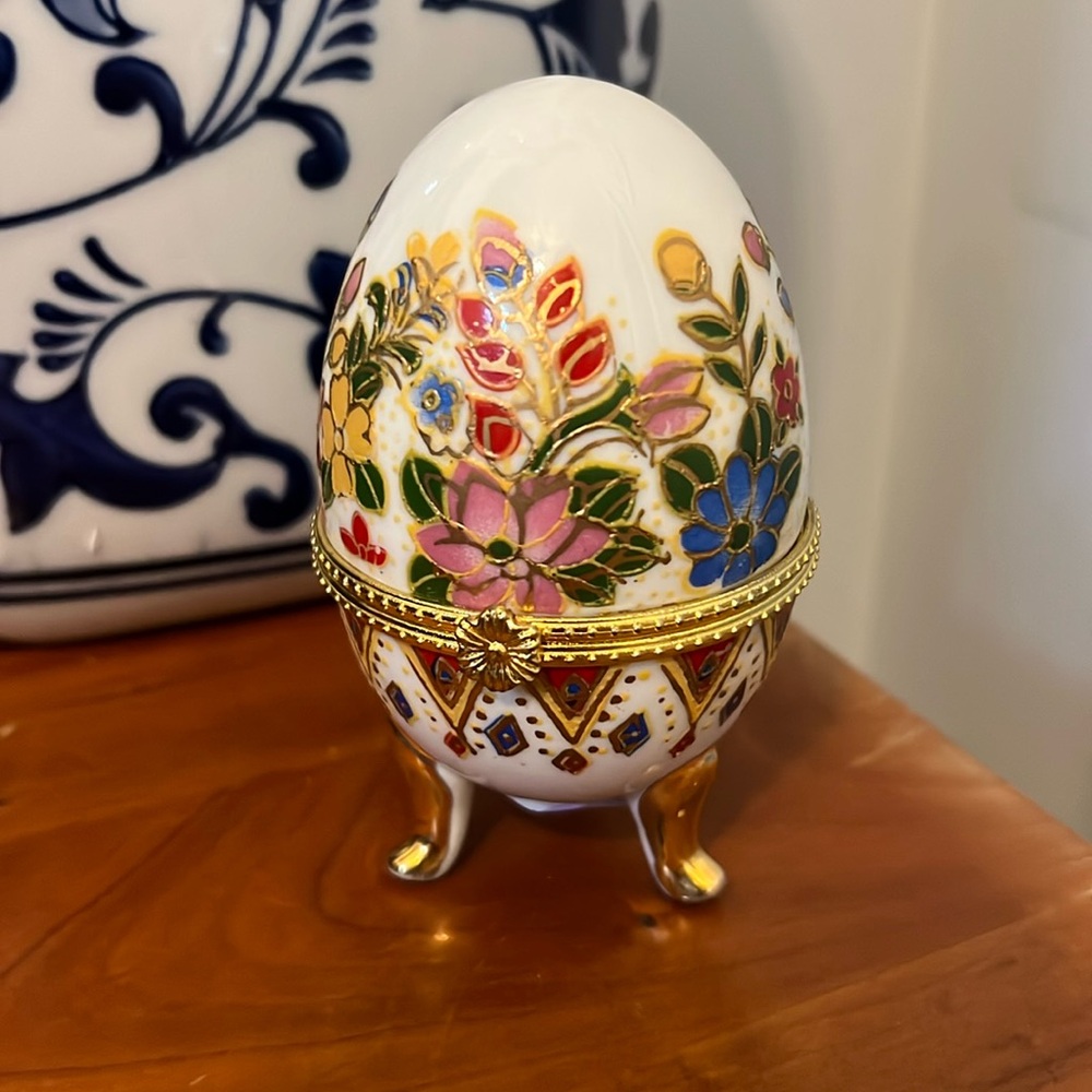 Vintage Faberge Style Handpainted Porcelain Egg Gilded Footed Trinket Box